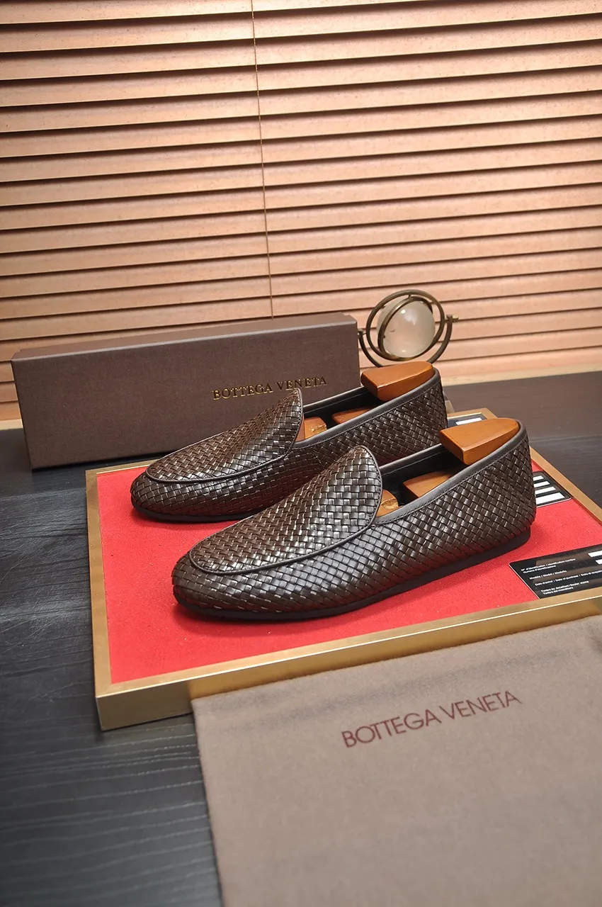 Men's shoes 💰600💶 [Botteg Venetta (BV)] (wallet shoes) exclusive new model official website new model The upper is made of high-quality top calfskin. Delicate feel and flowing luxurious texture. Tailored for refined men to create a noble aura. Detailed and regular Mark hand-stitching. Smooth lines. Full cowhide lining, comfortable to wash off sweat. 38-44